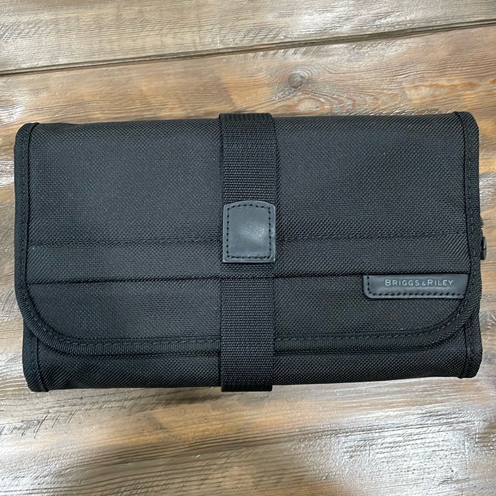 Briggs & Riley toiletry kit